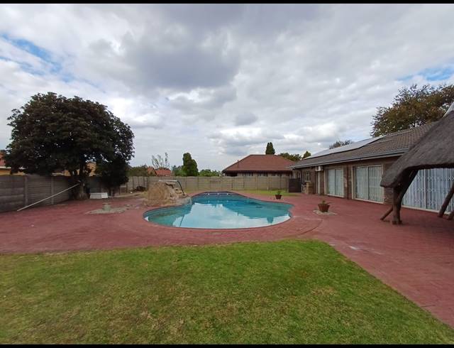 3 BEDROOM HOUSE TO LET IN VANDERBIJLPARK SE 6